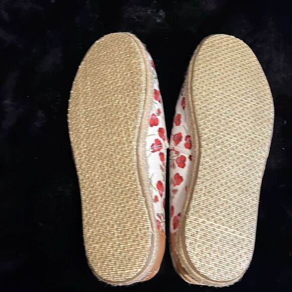 TOMS Women's Floral Espadrille Shoes - Red and Cream - Picture 6 of 7